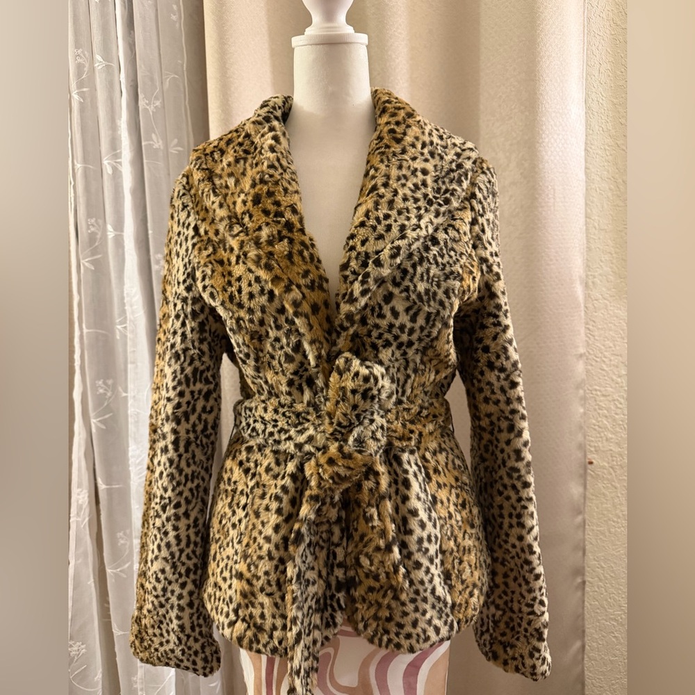 Wet Seal Y2K Leopard Print Faux Fur Wrap Jacket in Tan and Black